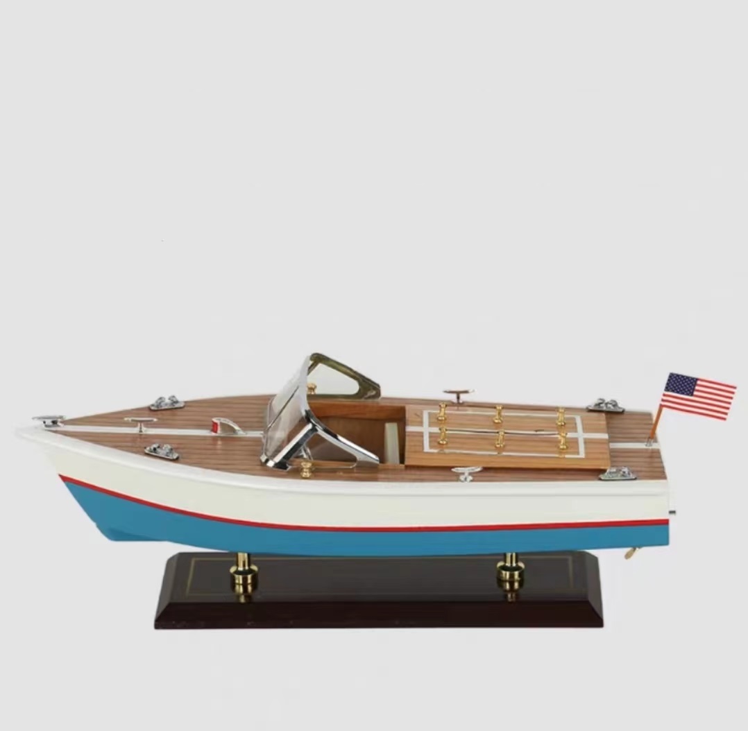 Chris 235 Barca a velocità in  - Model Kit Yacht recensione e prezzo